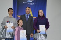 Борис Кърчев награди децата участвали в „Талантите на Казанлък” за месец декември / Новини от Казанлък