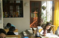 Школа Арт линия представя своята изложба “Нашенци преди и сега“ / Новини от Казанлък