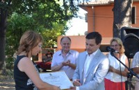 Изпълнителният директор на Кmeta.bg Боян Томов лично връчи наградата „Кмет на месеца“ на Галина Стоянова / Новини от Казанлък