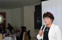 Радиана  Стефанова /ГЕРБ/: Подкрепям въвеждането на електронно образование в учебните заведения в Казанлък / Новини от Казанлък