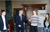 Казанлъшки ученик с награда за есе на тема „Какво ми дава и какво ми взема интернет“  / Новини от Казанлък