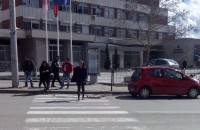 Символични цветя за властта от майките на Казанлък на 8 март / Новини от Казанлък