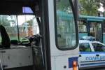 Счупиха стъкло на автобус в района на автогарата / Новини от Казанлък