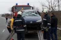 Дърво спаси живот, при катастрофа на обиколния път / Новини от Казанлък
