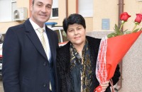 Борис Кърчев честити 8 март на дамите от Казанлък и специално на грижещите се за здравето на казанлъчани / Новини от Казанлък