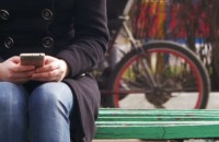 Откраднаха телефон, оставен на пейка / Новини от Казанлък