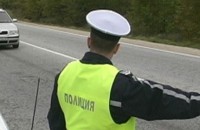 Двама шофьори без книжки преспаха в ареста / Новини от Казанлък