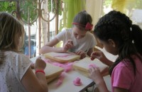 Направете роза в Арт-галерия “Ателието“ / Новини от Казанлък