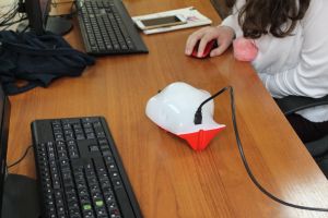 Малките програмисти завършиха обучението си с роботите “Финч“ / Новини от Казанлък