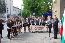 Казанлъчани почетоха Априлското въстание пред плочата на Стефан Почеков / Новини от Казанлък