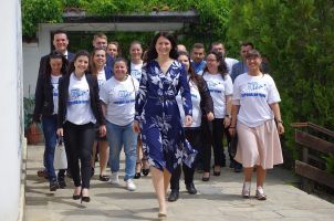 Йоана Йончева – Фильова, кандидат за евродепутат на ГЕРБ и СДС: Важно е в Европейския парламент да има знаещи, можещи и отдадени на български каузи хора / Новини от Казанлък