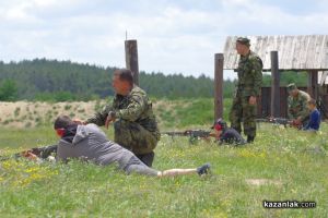 Казанлъчани стреляха с автомат и картечница / Новини от Казанлък