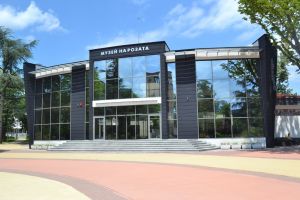 Изложба в Музея на розата ще разказва за руския поет и публицист Иван Аксаков / Новини от Казанлък