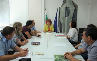 След 01.09 стопанствата, изклали прасетата си, ще получат по 300лв. / Новини от Казанлък