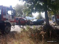 След вчерашната челна катастрофа до “Гердеме“, жена е с опасност за живота / Новини от Казанлък