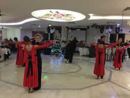 С пищен бал танцьорите от “Роза“ отпразнуваха края на годината / Новини от Казанлък