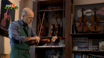 За душата, за любовта, за страстта лютиерство и за Андриян / Новини от Казанлък