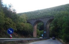 Аварирал тир затруднява движението на пътя Казанлък - Стара Загора / Новини от Казанлък