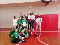 Девойките на ПХГ “Св. св. Кирил и Методий“ и юношите на МГ са победители в Общинското по волейбол за 8–10 клас / Спортни новини от Казанлък