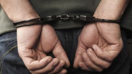 38-годишен разби и обра гараж в Източното / Новини от Казанлък