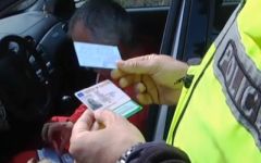 Хванаха 28-годишен с отнета книжка отново зад волана / Новини от Казанлък