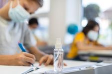 Маските няма да бъдат задължителни по време на учебните часове / Новини от Казанлък