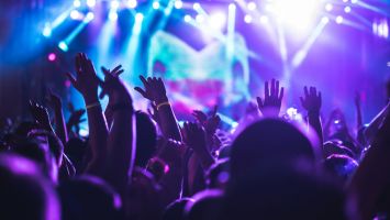 Намаляват капацитета на нощните заведения / Новини от Казанлък