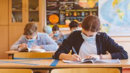 Гимназистите в Старозагорско се завръщат в клас / Новини от Казанлък