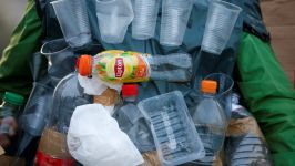 Ползването на пластмасовите чаши, чинии, прибори и др. се забранява от това лято / Новини от Казанлък