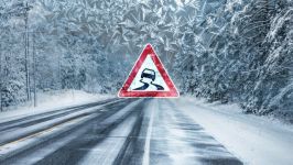 АПИ: Шофьорите да тръгват подготвени. Дъждът ще премине в сняг / Новини от Казанлък