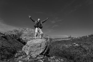 Златко Латев реди пейзажи в Музея на фотографията / Новини от Казанлък