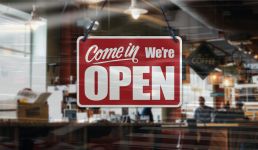 На 1 март отварят ресторанти и игрални зали, а нощните клубове на 1 април / Новини от Казанлък