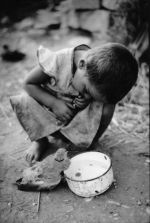 23-годишна изложба с фотоси на деца в риск, редят в фото музия на Казанлък / Новини от Казанлък