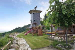 Най-новият атракцион в Розовата долина със спиращи дъха гледки - екопарк “Пеещи скали“ / Новини от Казанлък