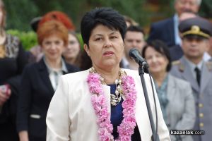 Д-р Кети Маналова към лекарите: Бъдете силни и непоколебими! / Новини от Казанлък