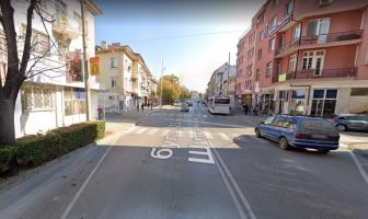 Блъснаха възрастна жена на кръстовището до централната поща  / Новини от Казанлък