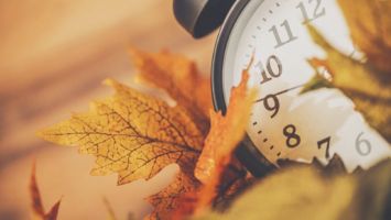 Местим стрелките на часовника към зимно часово време в края на месеца / Новини от Казанлък