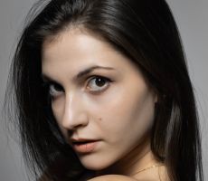 Зорница Кюркчиева от НАТФИЗ е първият стипендиант на Фондация “Васил Самарски“ / Новини от Казанлък