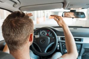 Задържаха двама шофьори, единият без книжка, а другия с фалшиви документи / Новини от Казанлък