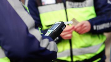 Заловиха пиян мъж, шофирал из Казанлък с 2.12 промила алкохол  / Новини от Казанлък