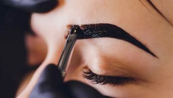 Ножче за вежди - бързо, качествено, безболезнено и резултат за секунди / Новини от Казанлък