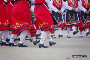 Заповядайте на празнично неделно хоро на площад „Севтополис“ / Новини от Казанлък