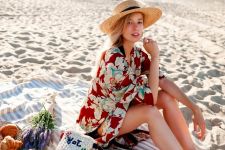 Ранна подготовка за летните почивки: как да изберем модерен аутфит за плаж - бански, дрехи, обувки и кърпа / Новини от Казанлък