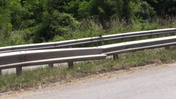 Движението по път I-5 Казанлък - Ягода се извършва в една лента / Новини от Казанлък