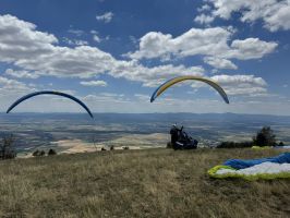 За седма поредна година в Казанлък се провежда състезанието по парапланеризъм Rose Valley XC / Спортни новини от Казанлък