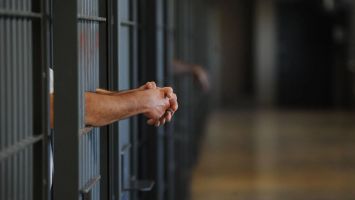 Осъдиха двама за извършен грабеж в землището на град Мъглиж  / Новини от Казанлък