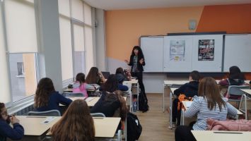 Прокурор Катя Добрева изнесе открит урок пред ученици от СУ “Екзарх Антим I“ в Казанлък  / Новини от Казанлък