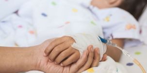 Малолетно момче пострада от инцидент с капсул-детонатор в Мъглиж / Новини от Казанлък