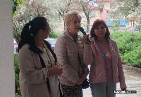 С много настроение и богата програма започна 11-ият фестивал „Здравей, здраве“ в Казанлък / Новини от Казанлък