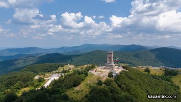 Фотографи от Севера и Юга посрещат Джулай морнинг на връх Св. Никола / Новини от Казанлък